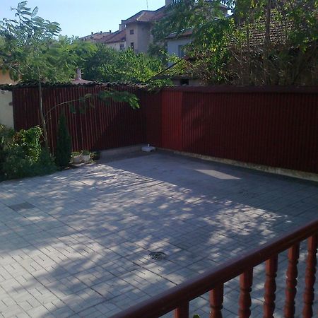 Hotel Rade 2 Vratsa ภายนอก รูปภาพ