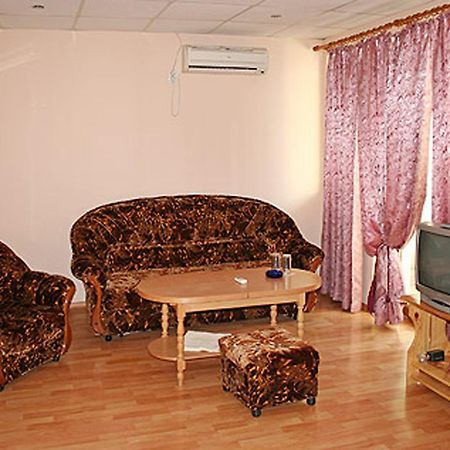 Hotel Rade 2 Vratsa ภายนอก รูปภาพ