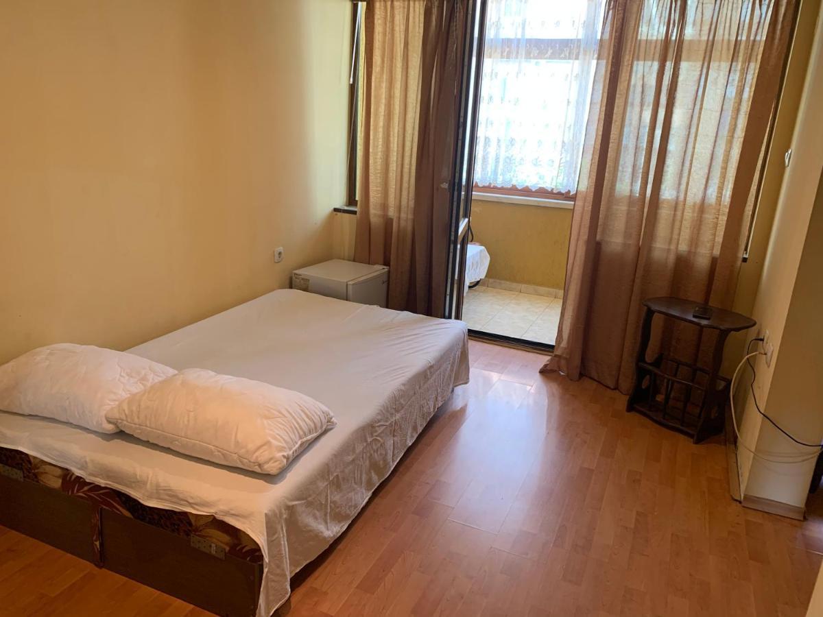Hotel Rade 2 Vratsa ภายนอก รูปภาพ