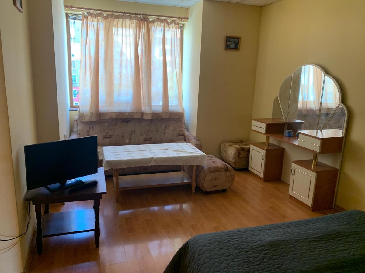 Hotel Rade 2 Vratsa ภายนอก รูปภาพ