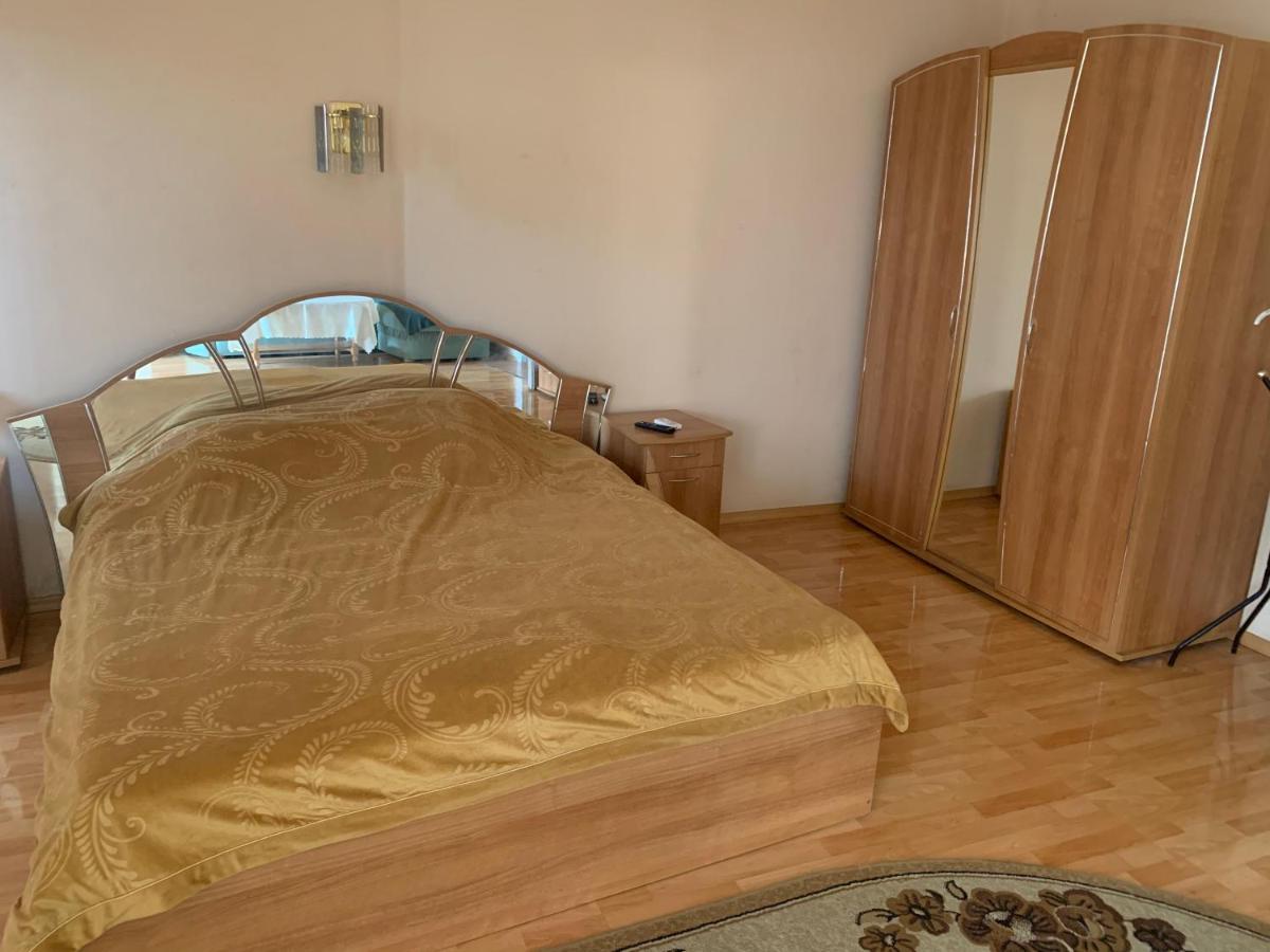 Hotel Rade 2 Vratsa ภายนอก รูปภาพ