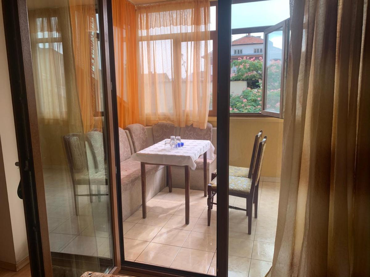 Hotel Rade 2 Vratsa ภายนอก รูปภาพ