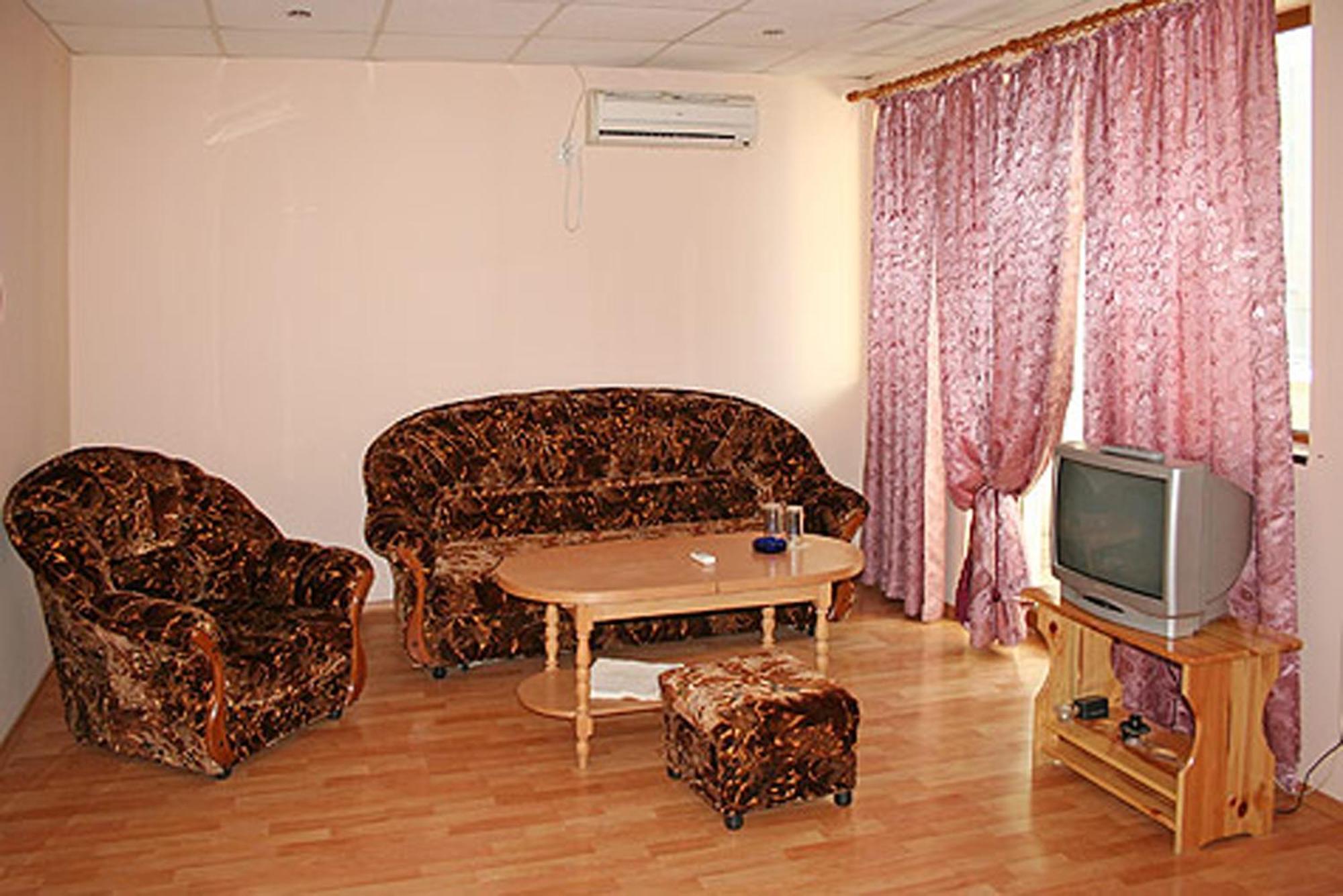 Hotel Rade 2 Vratsa ภายนอก รูปภาพ